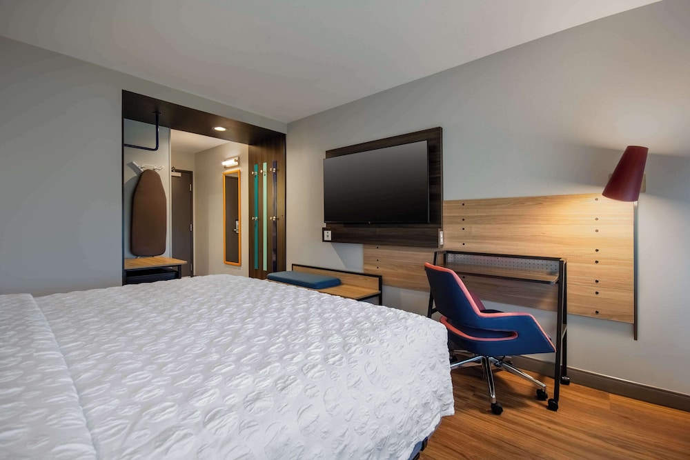Tru by Hilton Merrillville - photo 12