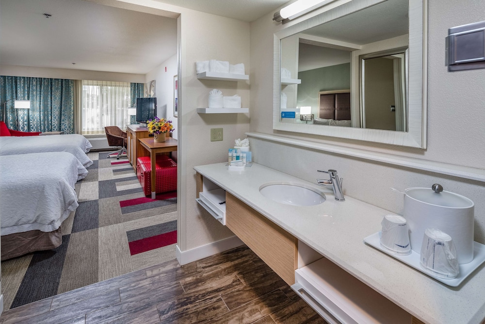 Hampton Inn San Francisco Airport - photo 8