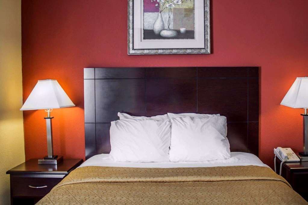 Quality Inn Brunswick Cleveland South - photo 10