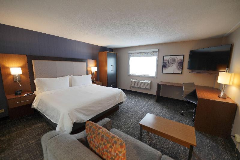 Holiday Inn & Suites Chicago Carol Stream by IHG - photo 23