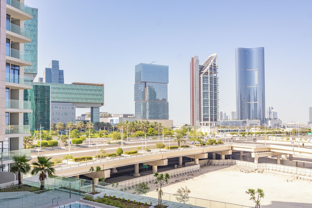 Bloomfeilds Tranquil STU Al Maryah Vista — 4-Star Luxury Hotel in Abu Dhabi, United Arab Emirates