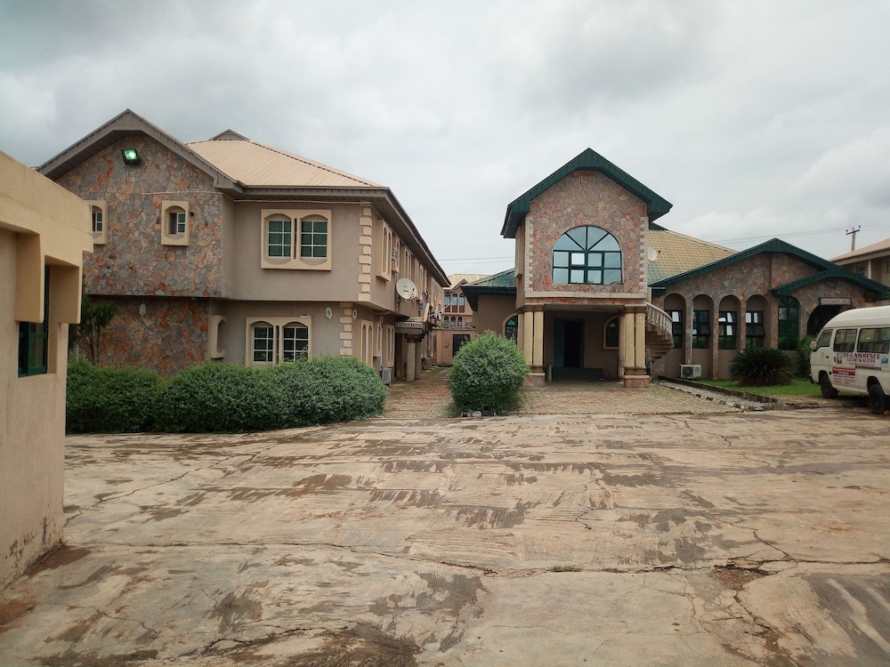 De Lawrence Court and Suites Abeokuta in Abeokuta, Nigeria
