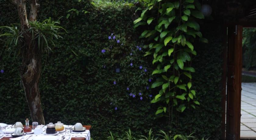 Vanilla County Heritage Plantation Bungalow — 4-Star Luxury Hotel in Erattupetta, India