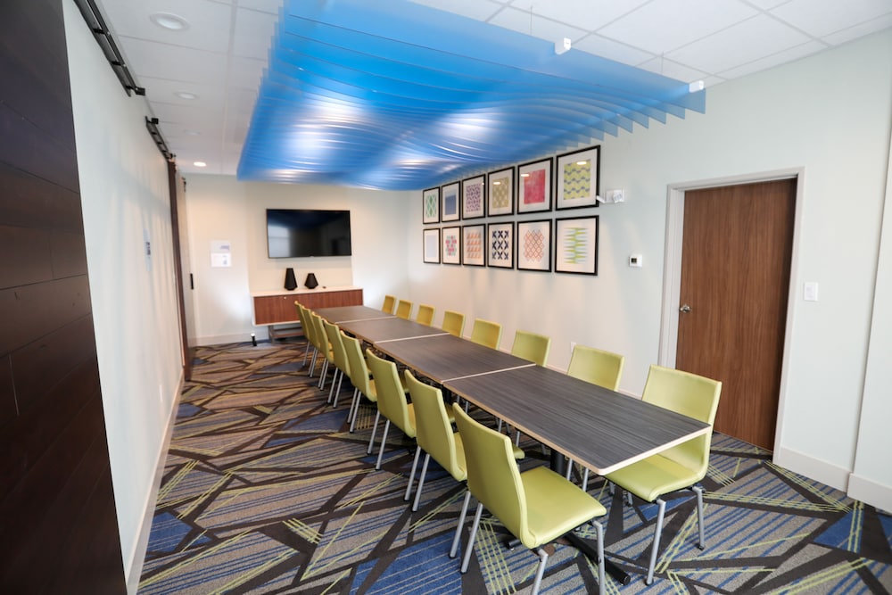 Holiday Inn Express & Suites Forney by IHG - photo 40