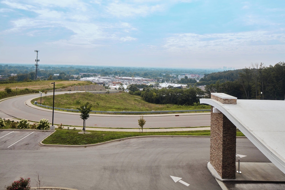 Fairfield Inn & Suites by Marriott Louisville New Albany IN - photo 24