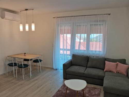 Éva Apartmanház — Csopak — photo 3