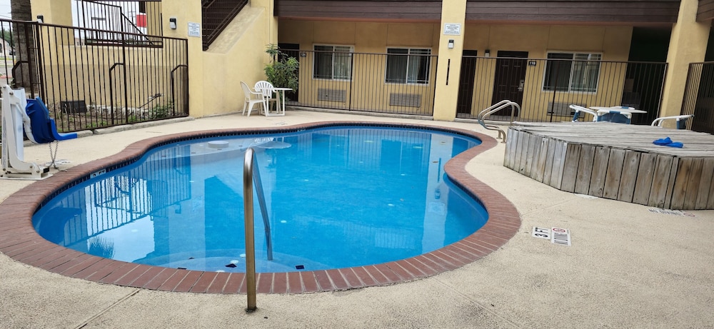 Texas Inn and Suites RGV - photo 49