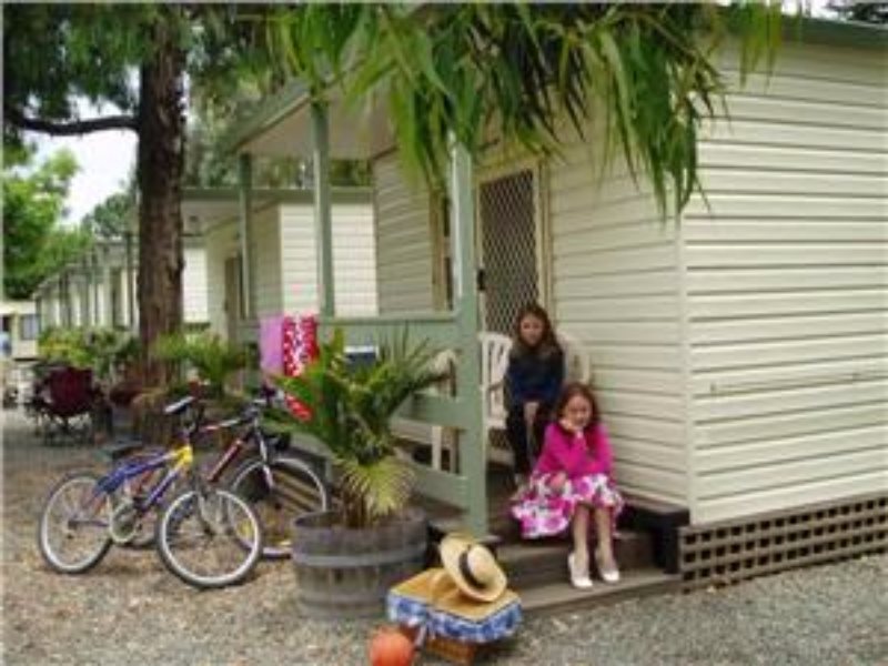 Lake Hamilton Motor Village And Caravan Park — Hamilton