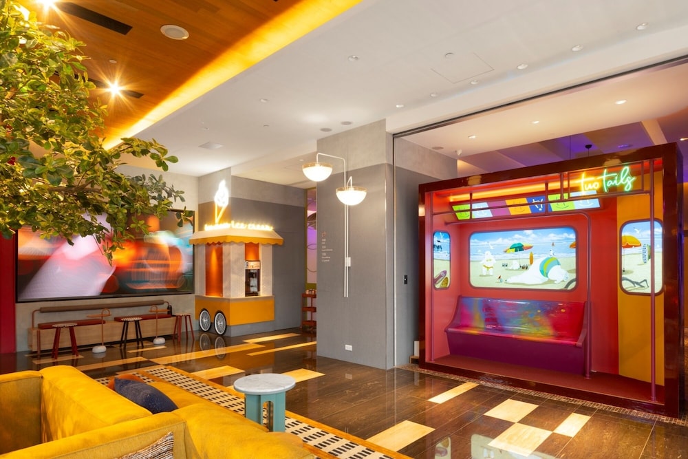 Two Tails Hotel Luzhou — 4-Star Luxury Hotel in Taipei, Republic of China Taiwan