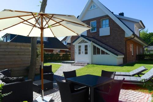 Haus Sturmmöwe Waldstraße — 4-Star Luxury Hotel in Wyk Auf Foehr, Germany