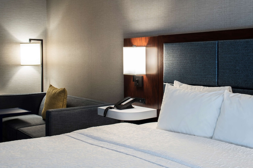Hampton Inn & Suites Chicago Lincolnshire - photo 14