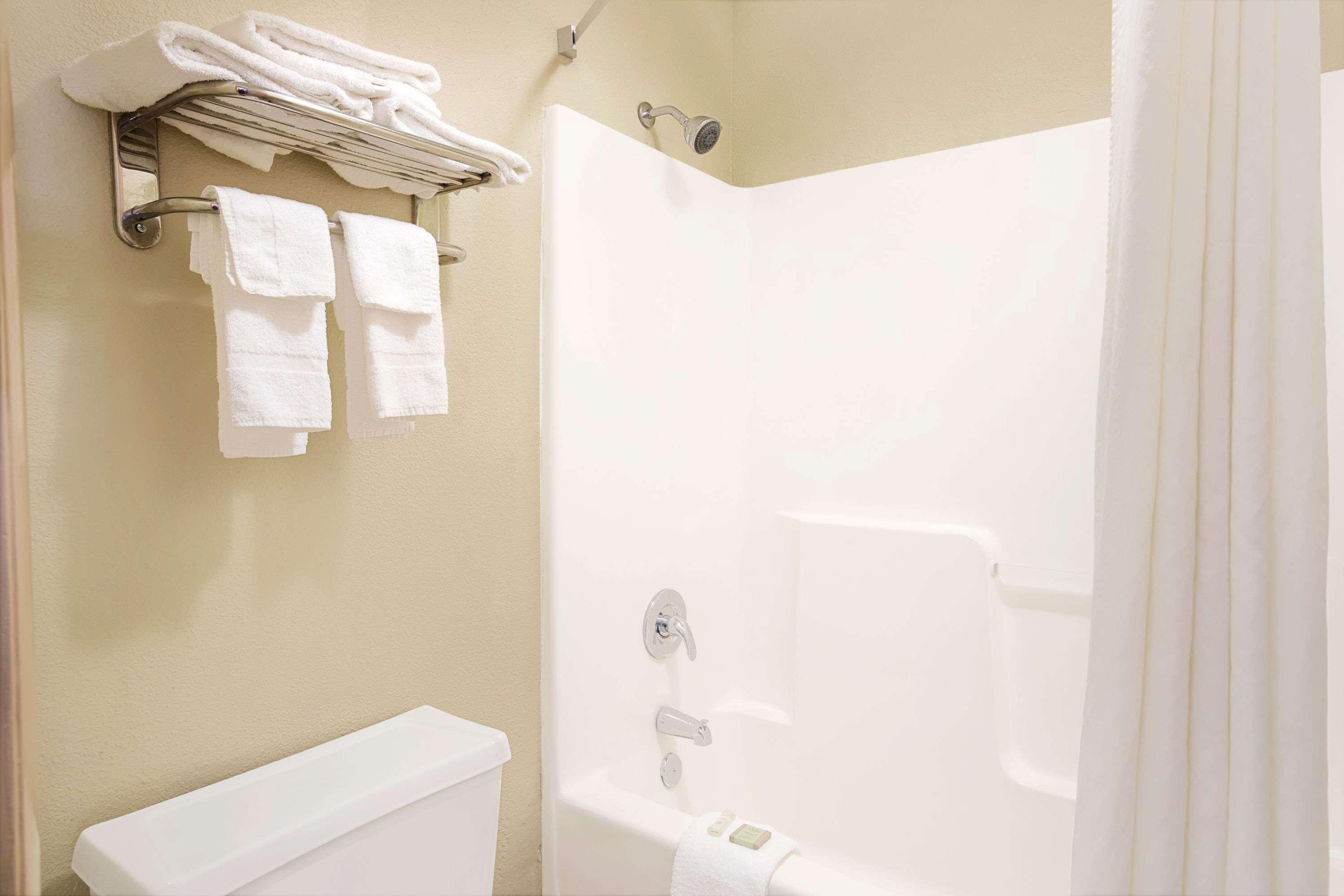 Super 8 by Wyndham Charlotte Downtown Area - photo 17