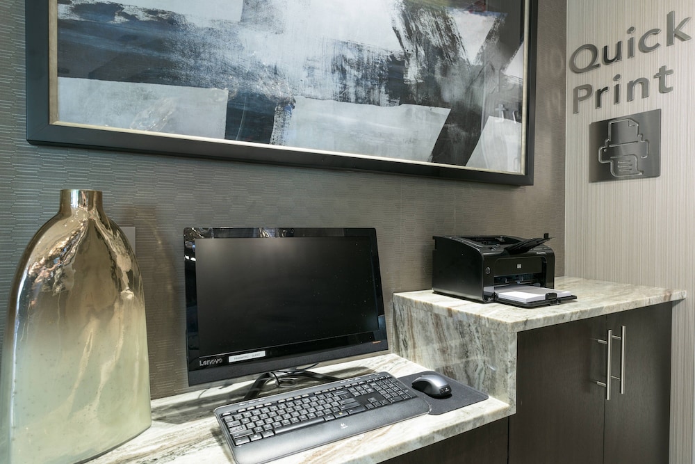 Courtyard by Marriott Edgewater NYC Area - photo 27