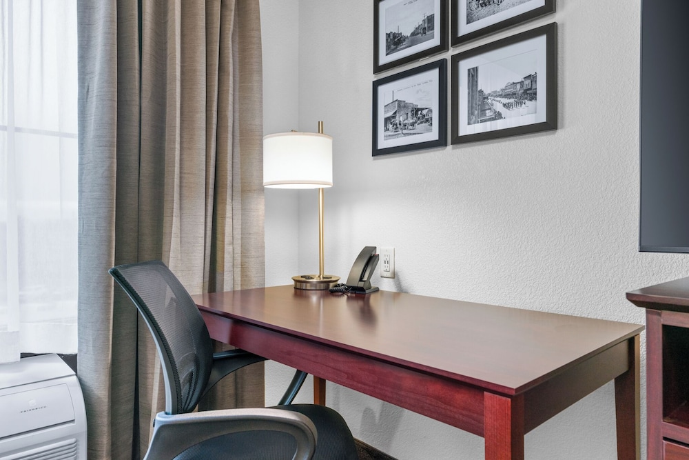 Cobblestone Hotel & Suites Lynden - photo 54