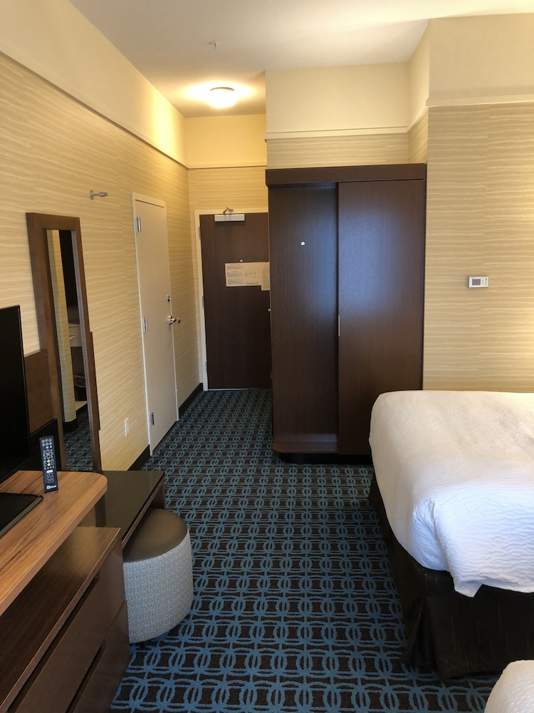 Fairfield Inn & Suites by Marriott Decorah - photo 10