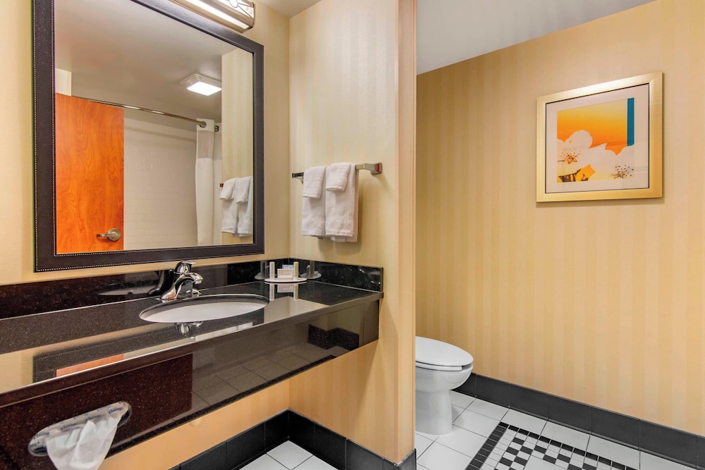 Fairfield Inn & Suites by Marriott Hooksett - photo 24