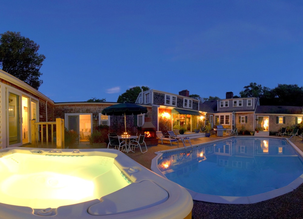 Lamb and Lion Inn - featured photo