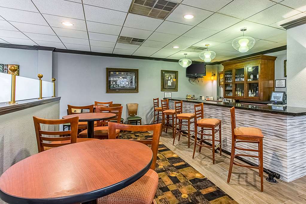 Clarion Inn Columbia Airport - photo 44