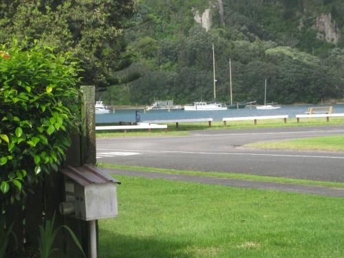 Harbour Inn — 4-Star Luxury Hotel in Whangamata, New Zealand
