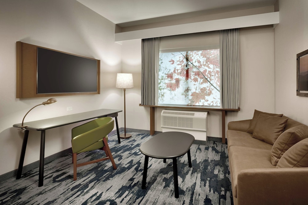 Fairfield Inn & Suites by Marriott Fort Smith - photo 11