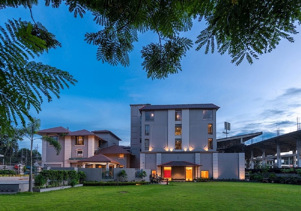 Hotel Cachar Club — hotel in Silchar