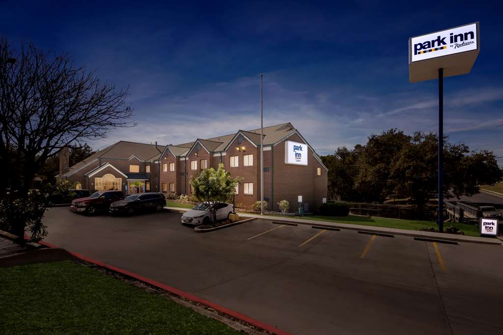 Park Inn by Radisson San Antonio - photo 3