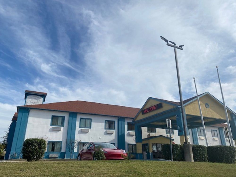 Tropicana Inn and Suites - featured photo