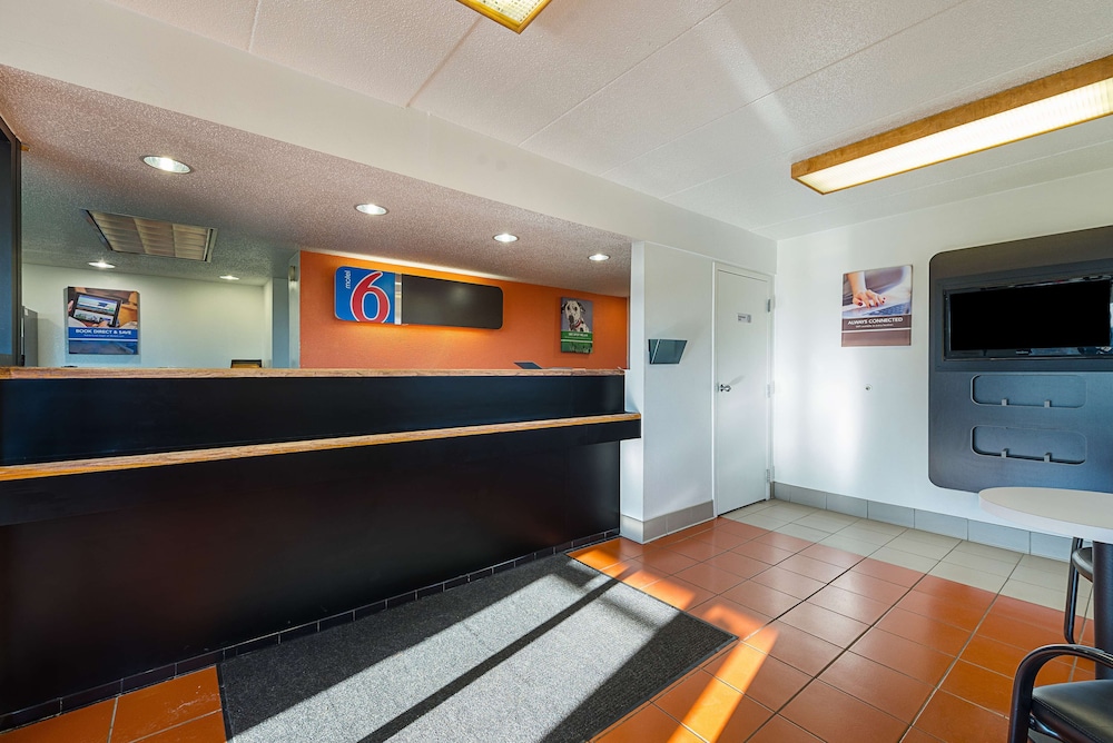 Days Inn by Wyndham Cincinnati I 71 - photo 11