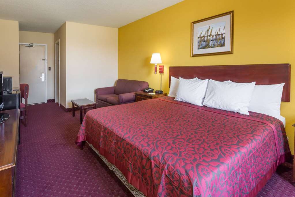 Days Inn by Wyndham Tappahannock - photo 11