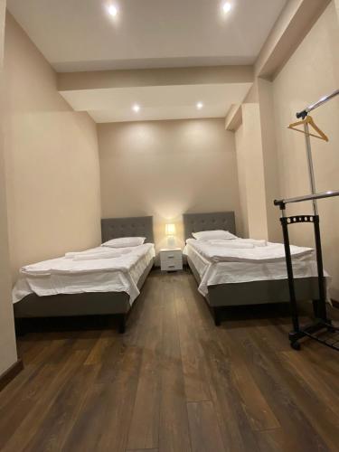 Apartment Sixteen