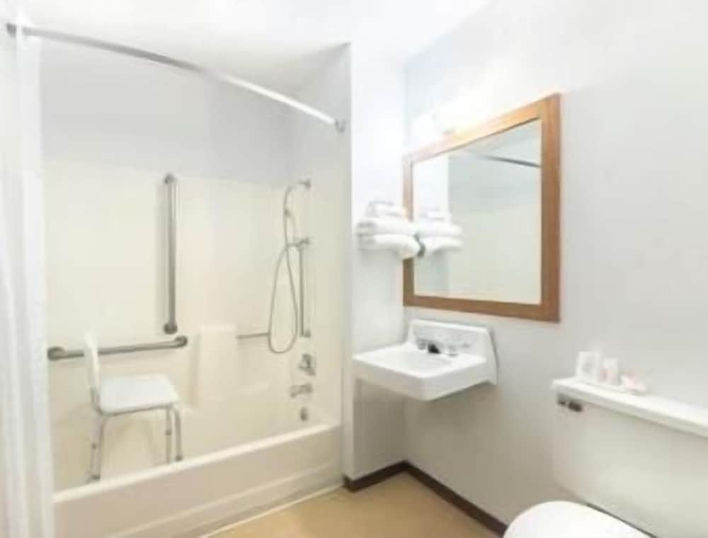 Super 8 by Wyndham Milbank SD - photo 22