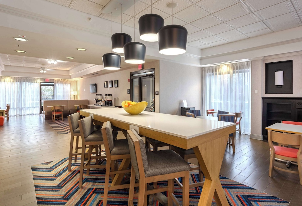 Hampton Inn Buffalo South I 90 - photo 36