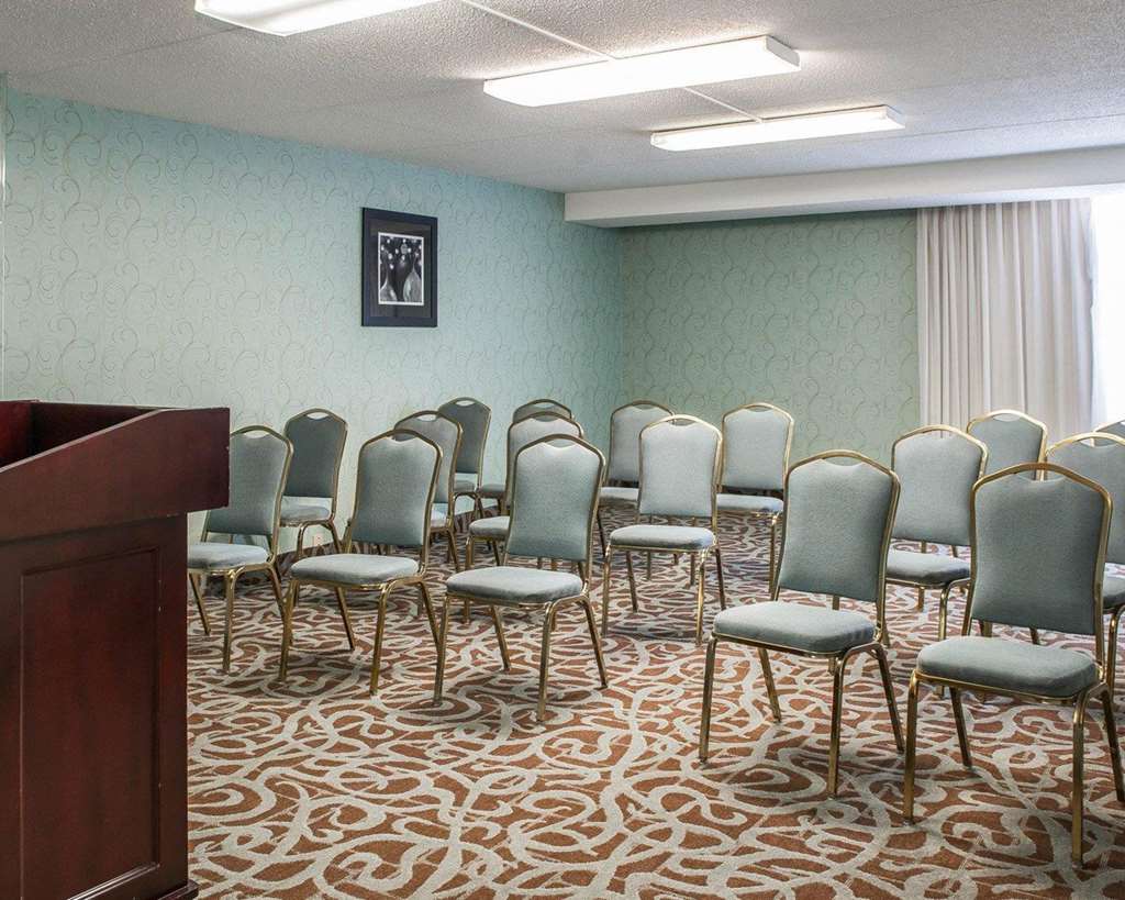 Quality Inn Terre Haute University Area - photo 31