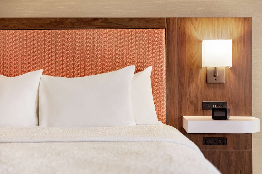 Hampton Inn & Suites Valparaiso - photo 14