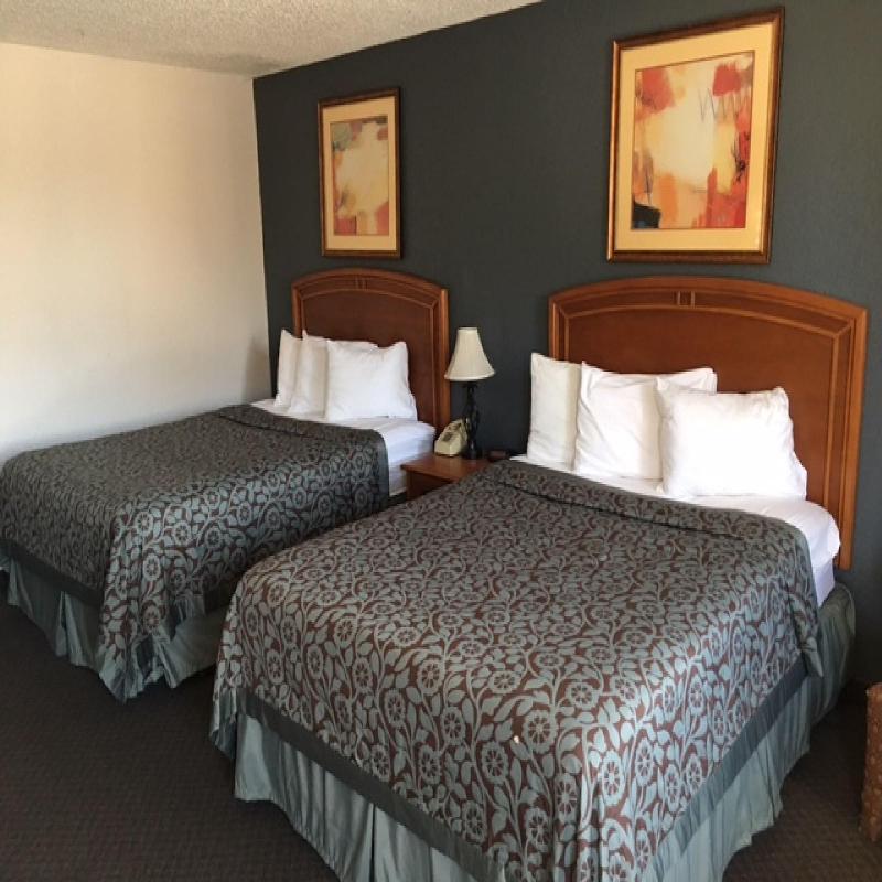 Executive Inn Hebbronville - photo 25