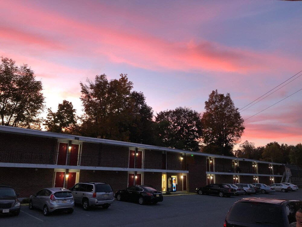 The Autumn Inn - photo 21