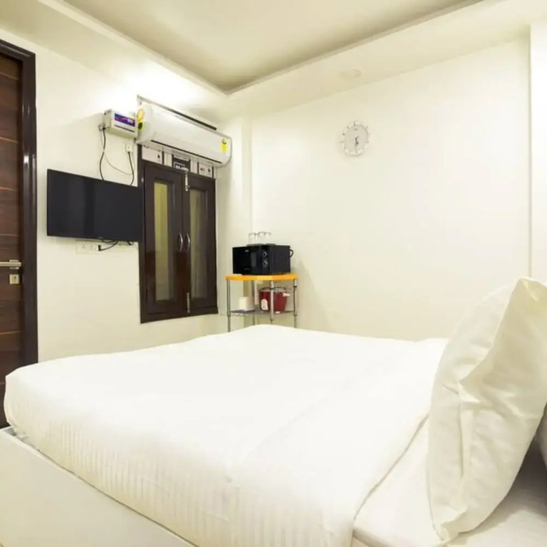 Studio Serviced Apartment With Gym Patio
