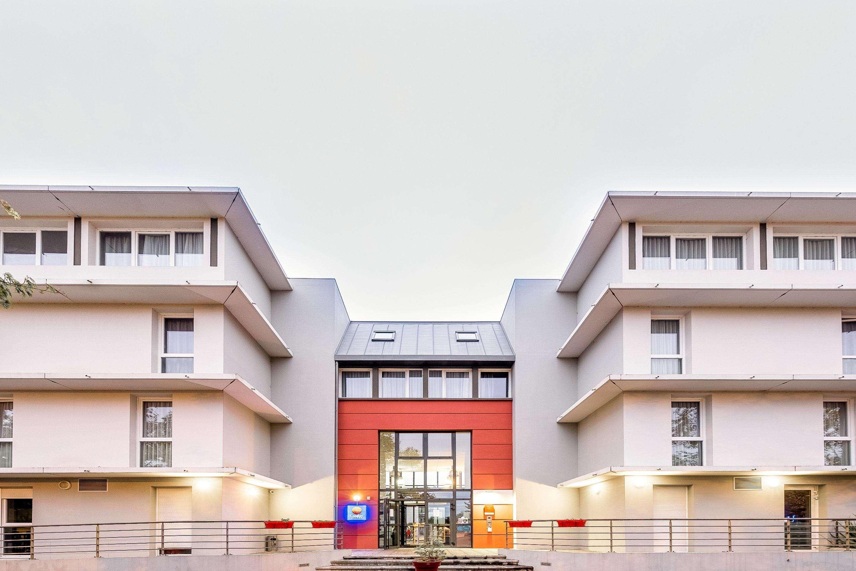 Comfort Suites Pau Idron — hotel in Idron