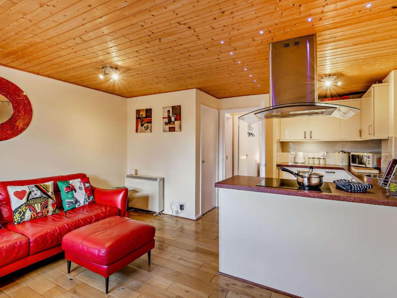 Strawberries And Cream - last minute hotel in Unknown City