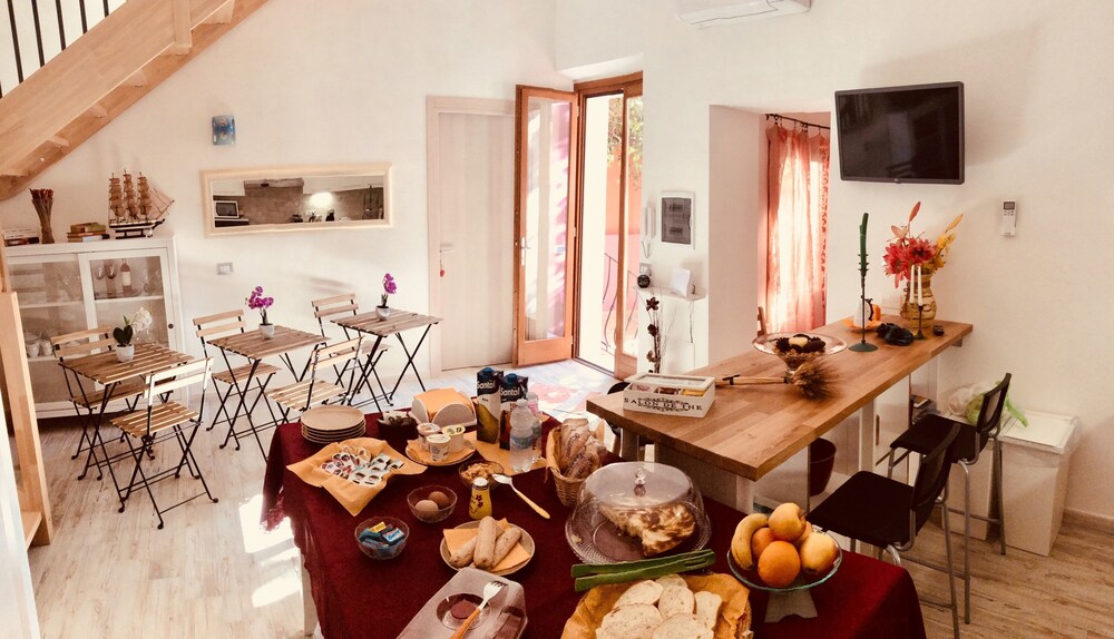 La Perla del Sud B&B — 4-Star Luxury Hotel in Teulada, Italy