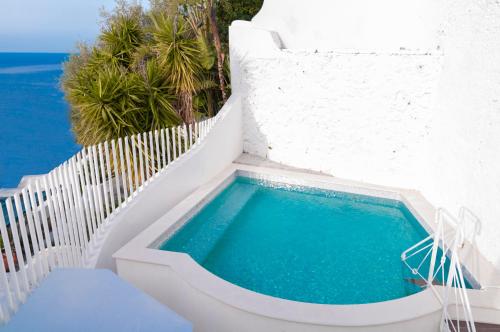 Villa Edlin — 4-Star Luxury Hotel in Praiano, Italy