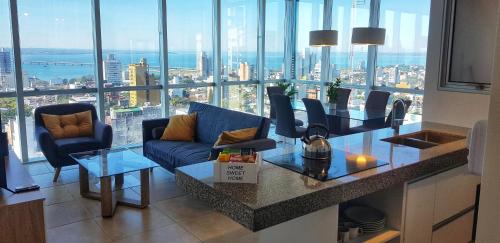 Departamento súper céntrico con vista al río Paraná — 4-Star Luxury Hotel in Posadas, Argentina