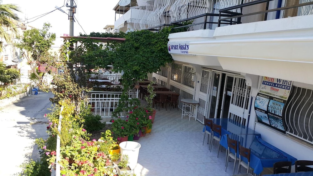 Ozgun Apart Hotel in Kusadasi, Turkey