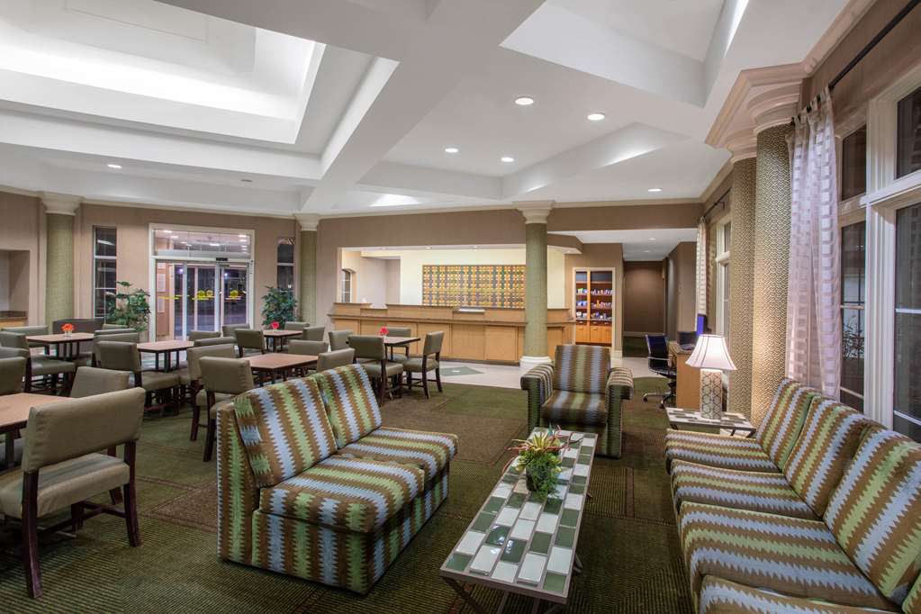 La Quinta Inn & Suites by Wyndham Denver Southwest Lakewood - photo 8