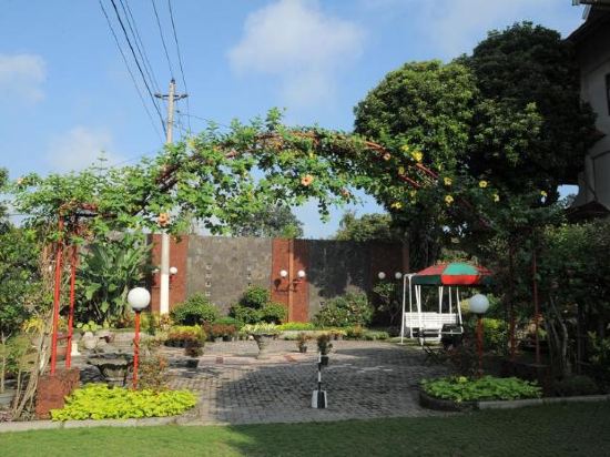 Nuwis Hotel & Convention - last minute hotel in Semarang