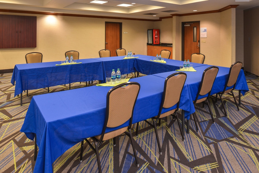Holiday Inn Express & Suites Nampa Idaho Center by IHG - photo 36