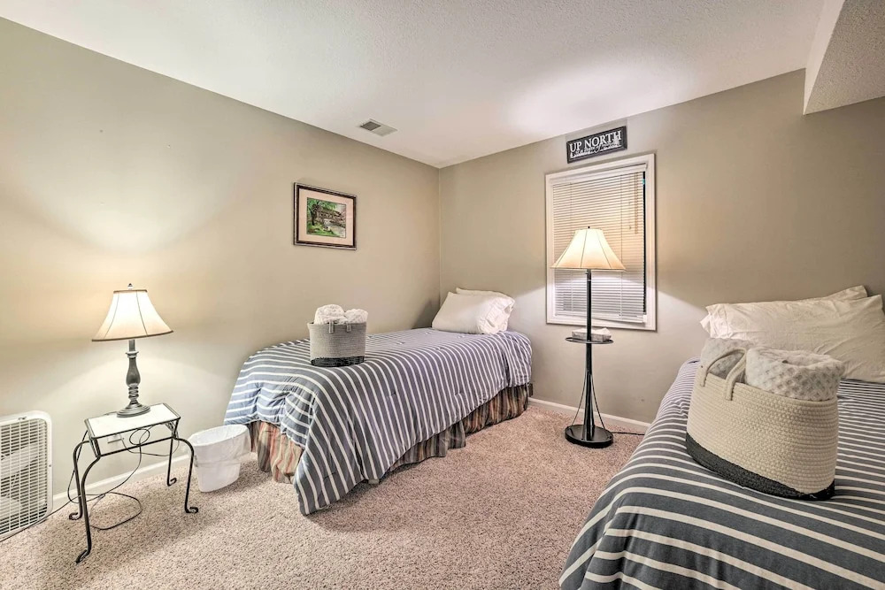 Bellaire Ski Escape about 1 Mile to Schuss Mountain — hotel in Bellaire