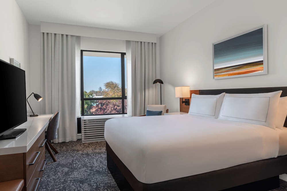The Fort Sutter Sacramento Tapestry Collection by Hilton - photo 10