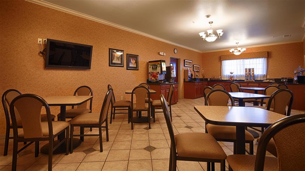 Best Western Henrietta Inn & Suites - photo 11