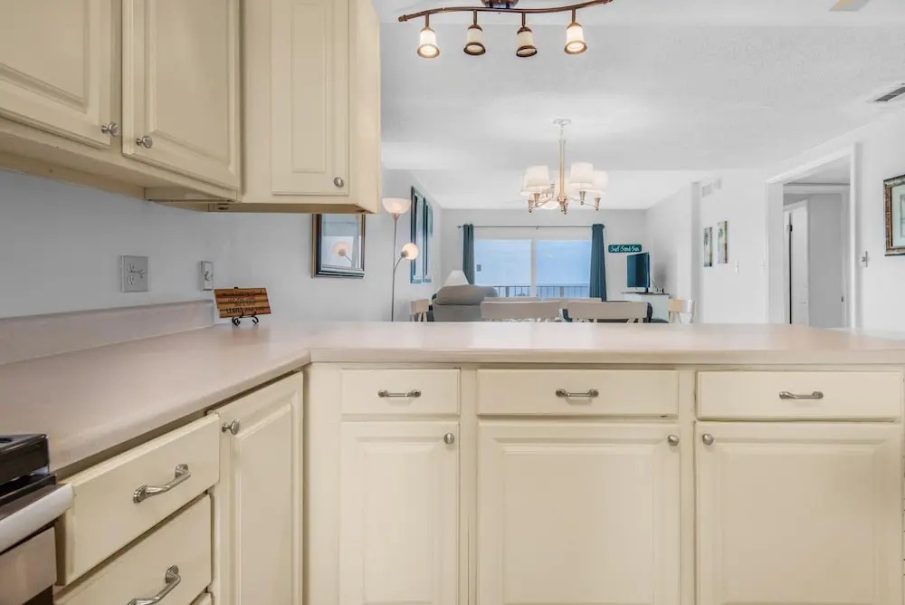 Regency Towers 1018 Beachfront unit - photo 25